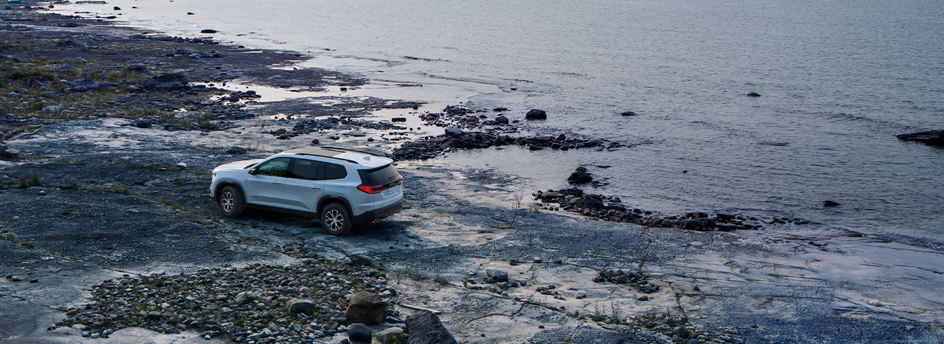 Whether you're commuting from Warsaw or planning a getaway from Huntington, the GMC Acadia offers the space and technology to make every drive easier.