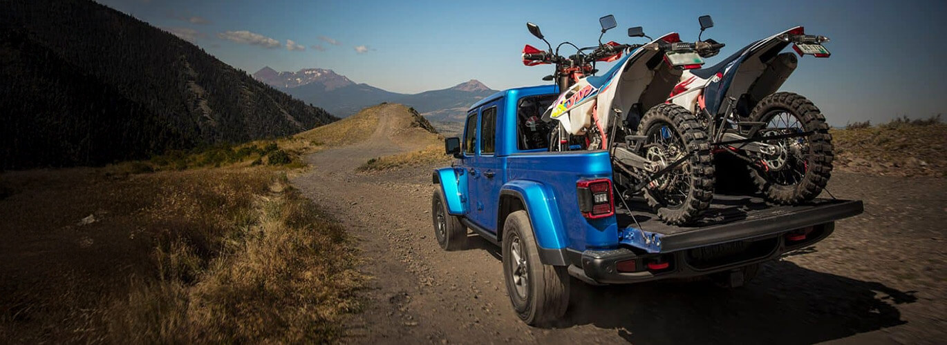 Drive the adventure-ready 2025 Jeep Gladiator today at Shepherd’s CDJR, proudly serving Kendallville and the surrounding area.