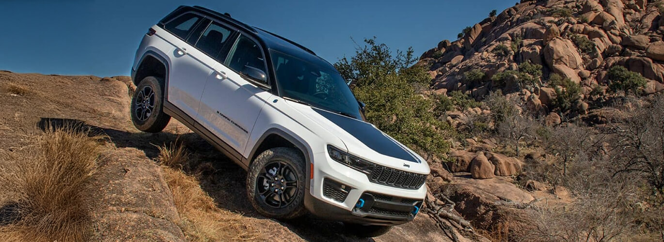 From the Laredo to the Summit there is a Grand Cherokee for you, explore your options at Shepherd's CDJR near Angola, Indiana.