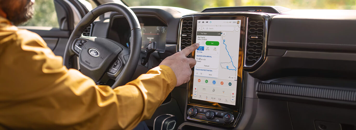 Discover the perfect blend of toughness and technology in the new Ford Ranger, built to handle your demanding lifestyle in Terre Haute and beyond, exclusively at York Ford.